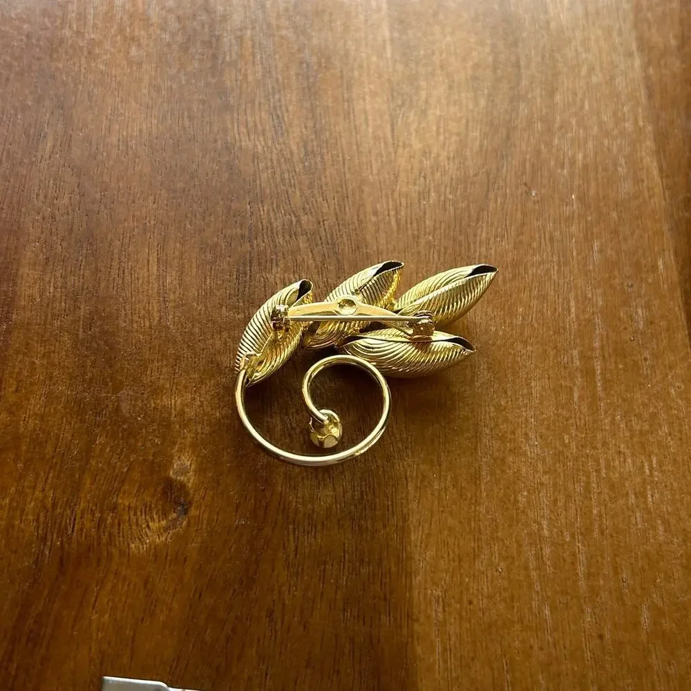 Vintage Gold Tone Ribbed Leaf & Spiral Brooch | Faux Pearl Accent Swirl Pin
